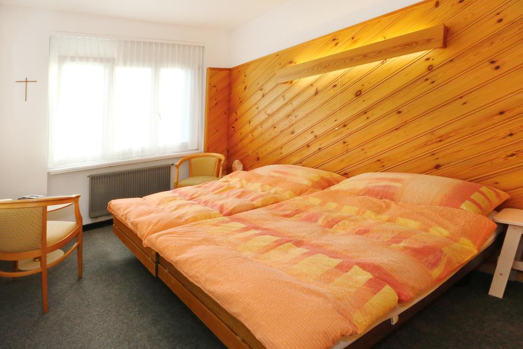 Doppelzimmer mit Gemeinschaftsbad