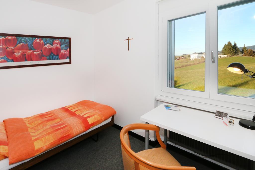 Einzelzimmer mit Gemeinschaftsbad